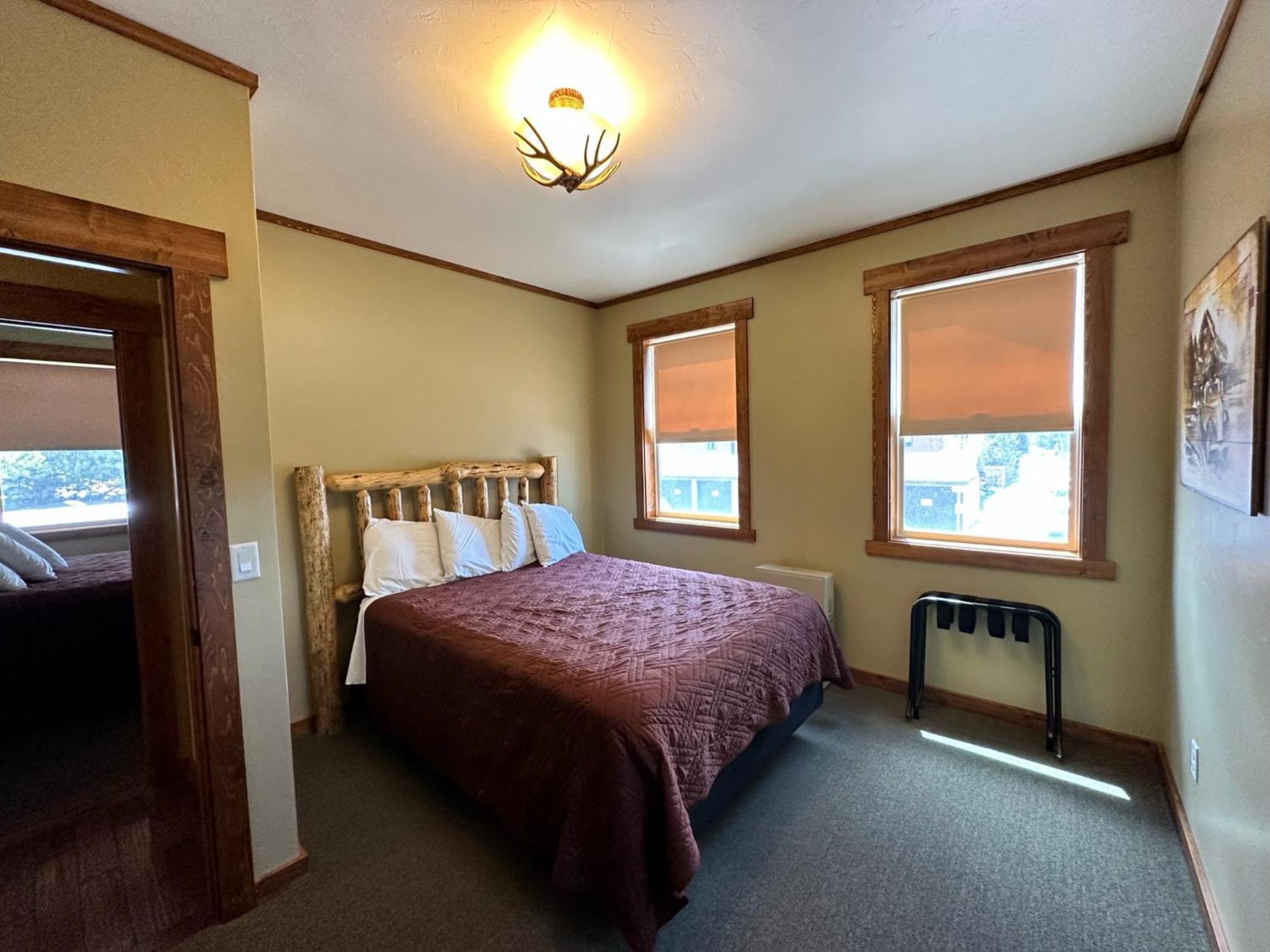 Yellowstone Cabins And Rv West Yellowstone Bagian luar foto